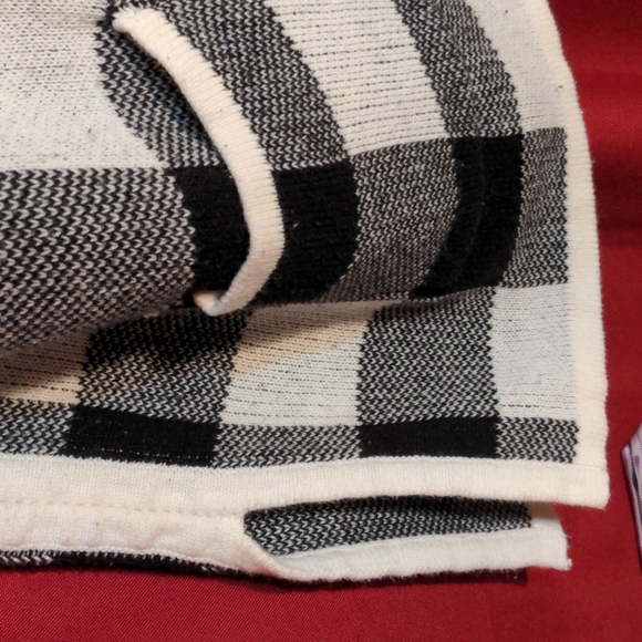 Black and White Check Cardigan/Cape - Picture 2 of 7